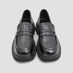 Round-Toe Platform Penny Loafers (Black) - Lattelier 40 EU (Fits like 8.5)
